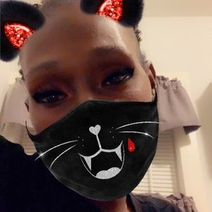 Meet your Posher, Justine